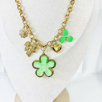 (C269)Collana con 5 petali in acciaio inox