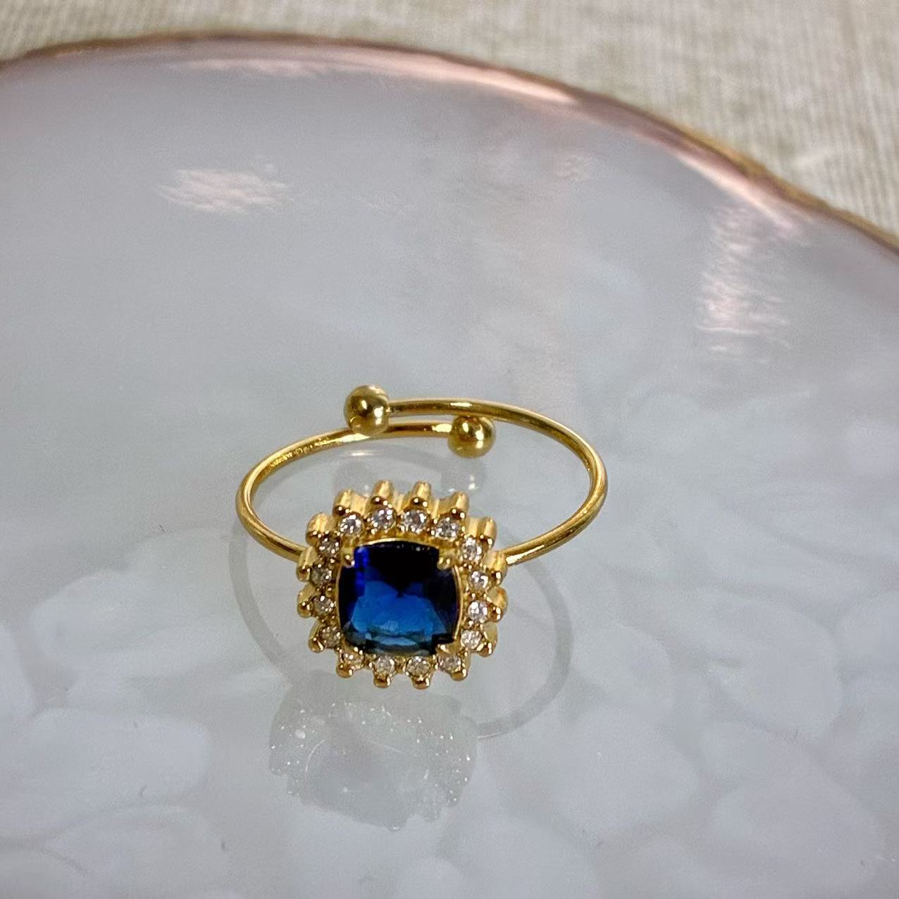 Anello “Cornice”