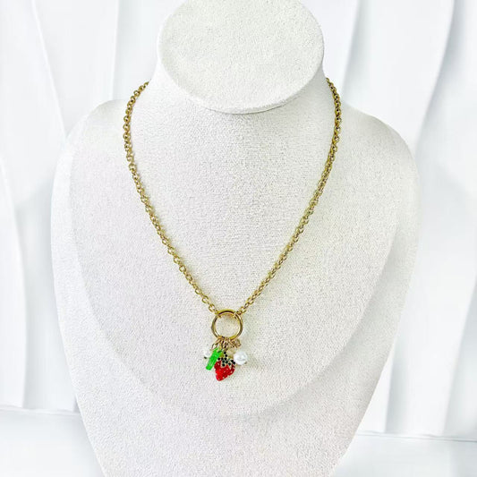 (C265)Collana con fragola in acciaio inox