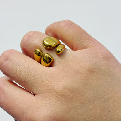 Anello Aperto – Linee Organiche a Doppia Goccia