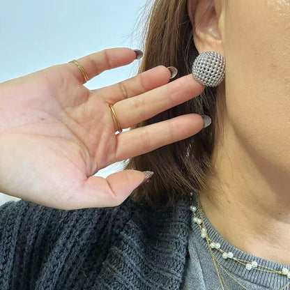 Orecchini “Forma” – La calma della forza