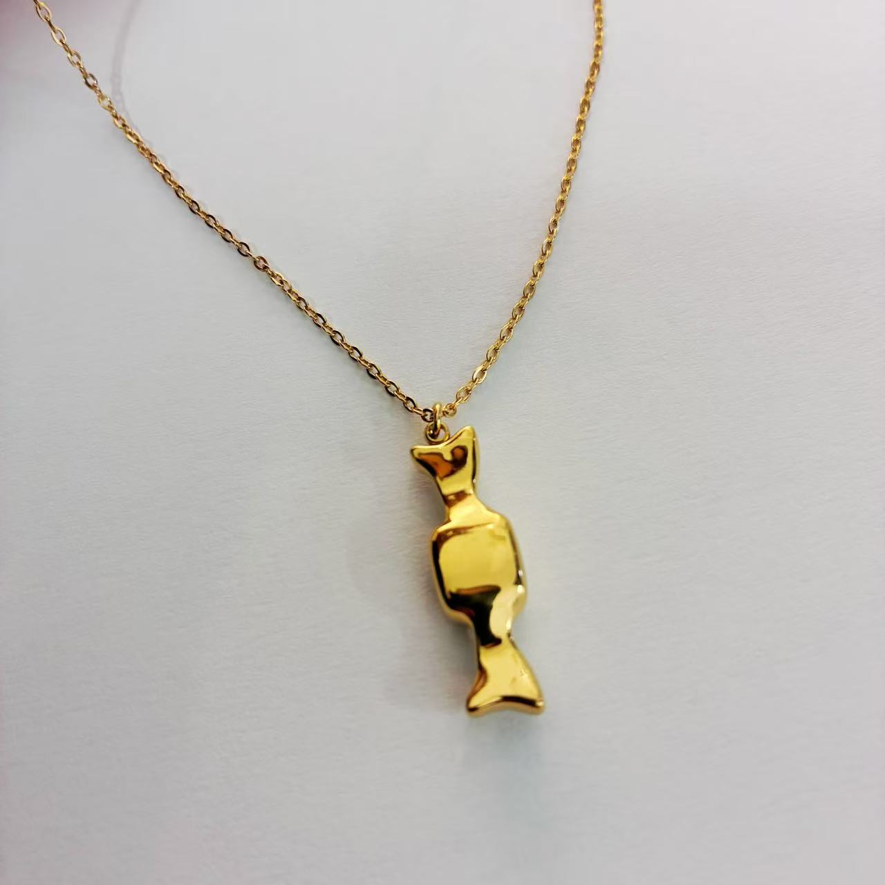 Collana “Dolce Anima” – Charme con Pendente a Caramella