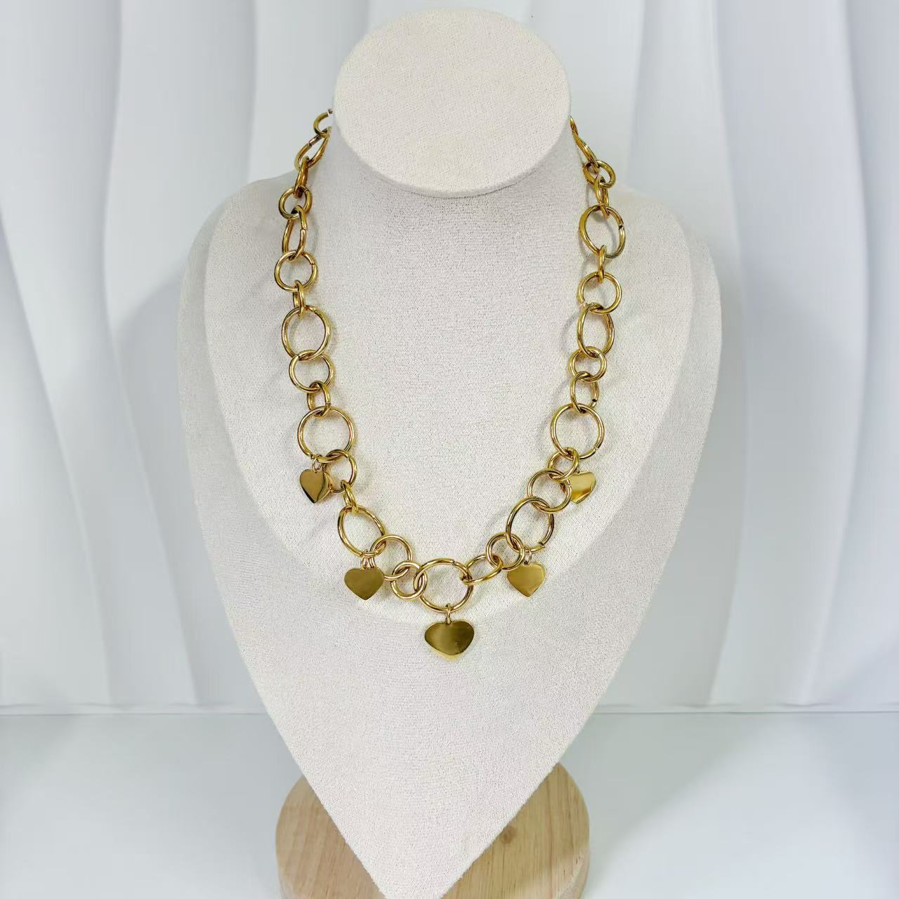 (C203)Collana cerchi più cuori in acciaio inox