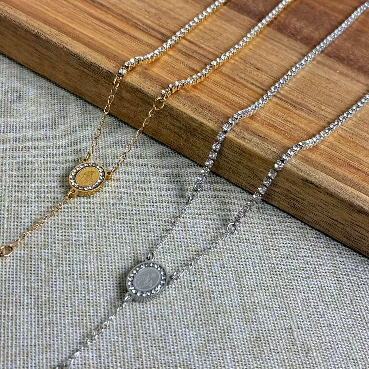 Collana “Fede di Luce” – Eleganza e spiritualità in un solo gesto