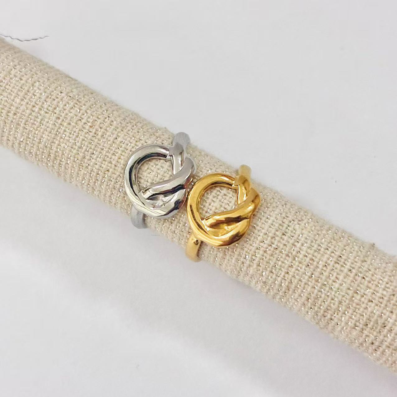 Anello “Knot” da mignolo