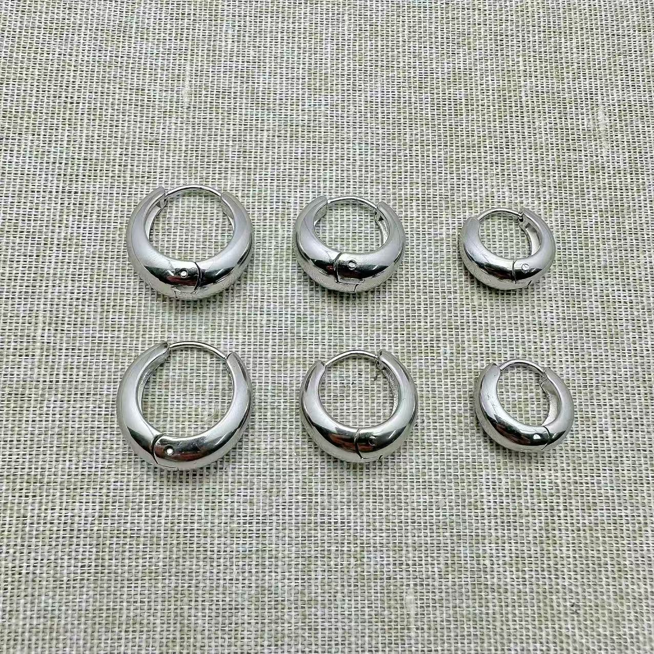 (O158)Set 3 orecchini cerchi (3 misure diverse)