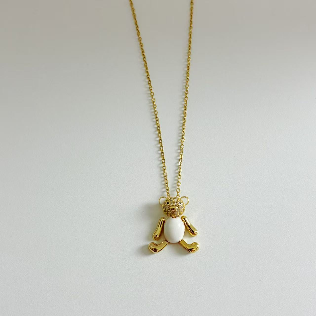 (C365)Collana con pendente orsetto gold e smalto bianco