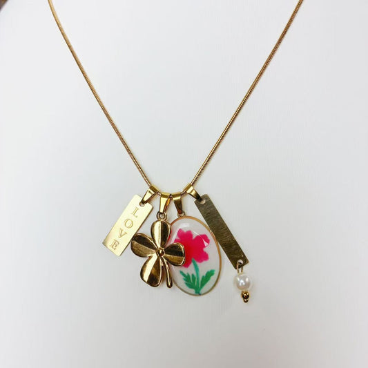 Collana “Giardino Portafortuna” – Un Incontro di Simboli, Ricordi e Dolcezza