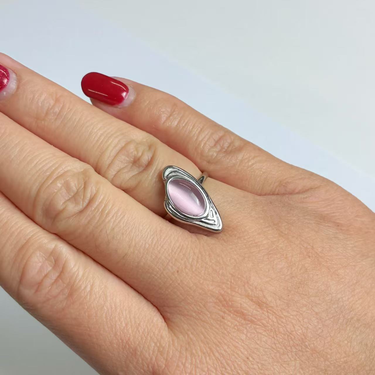 Anello con Pietra Ovale Lilla – Acciaio Inossidabile Argento