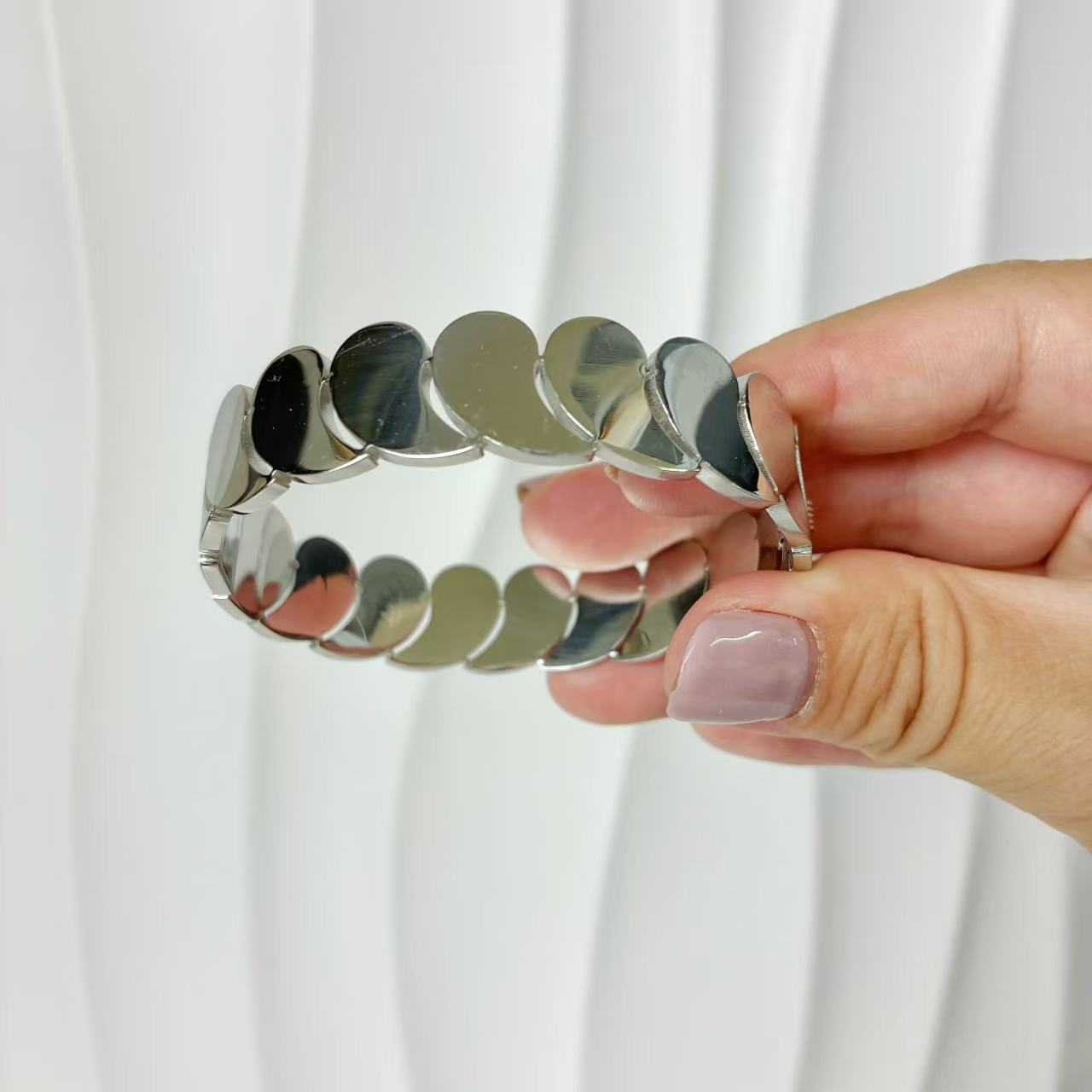 (B137)Bracciale rigido donna gocce con molla in acciaio inox