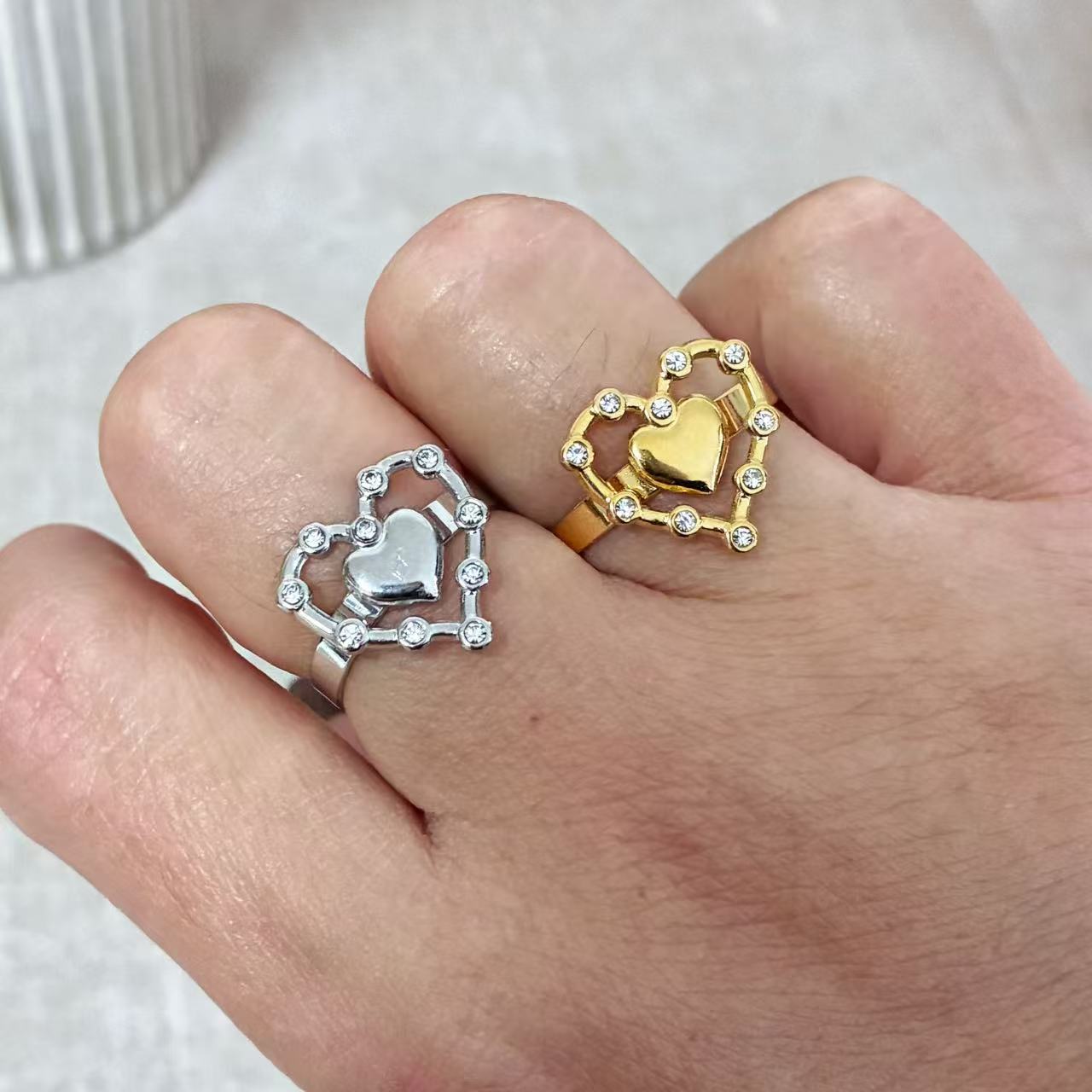 Anello Cuore con Zirconi