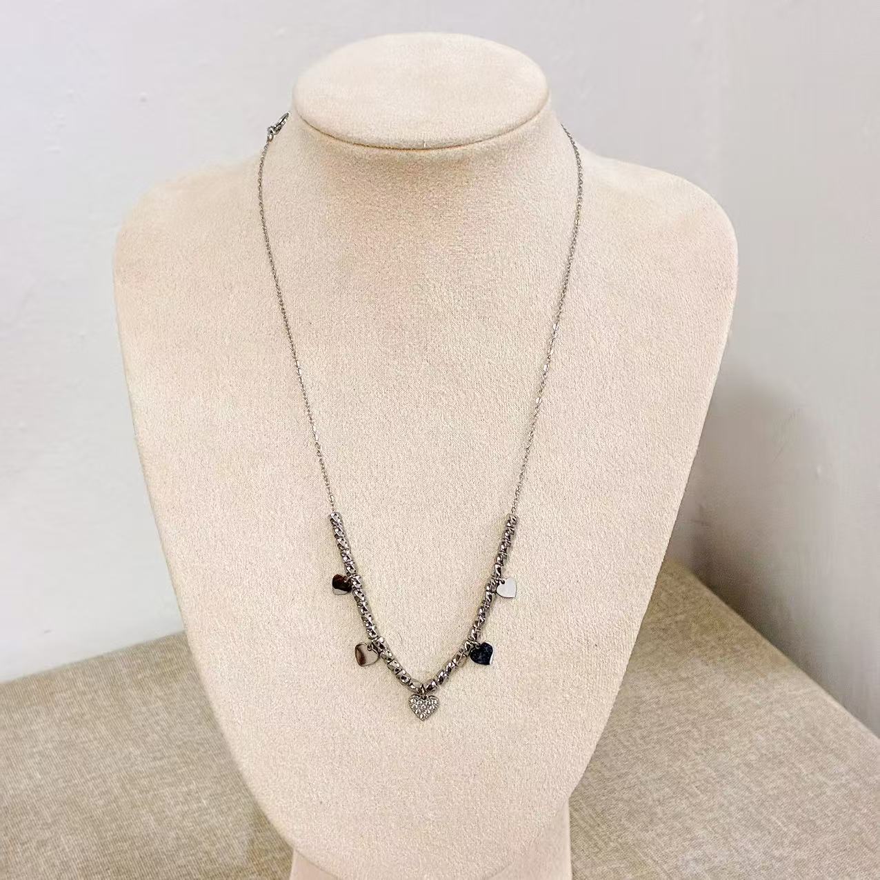 Collana “Cuori Incantati”