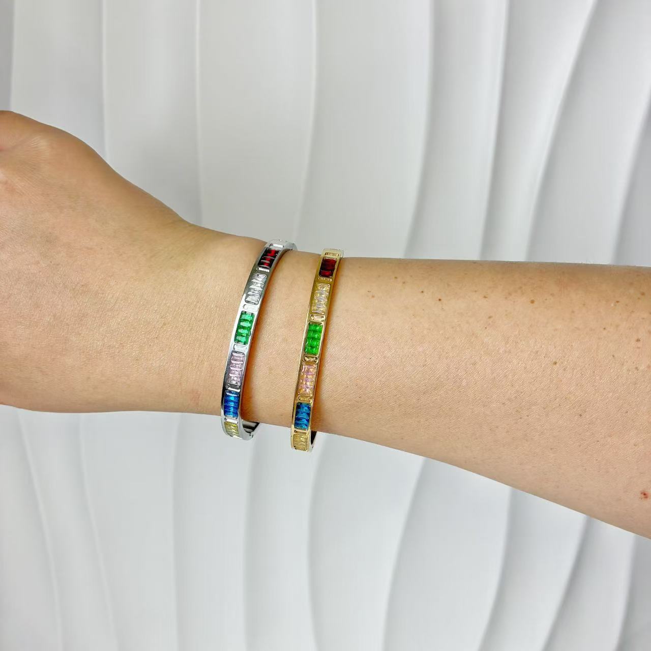 (B144)Bracciale rigido donna multicolore in acciaio inox