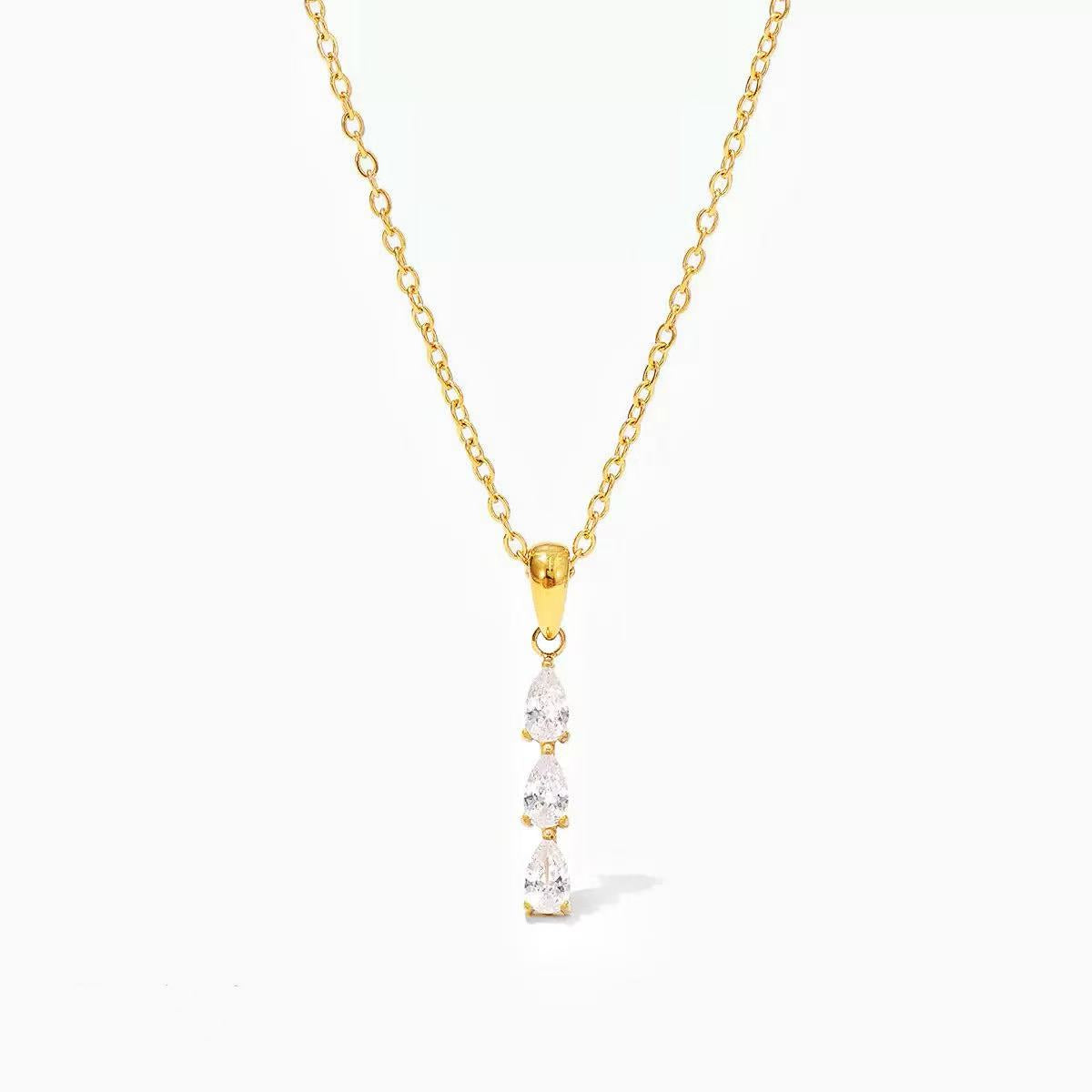 Collana con Ciondolo a Tre Cristalli a Goccia