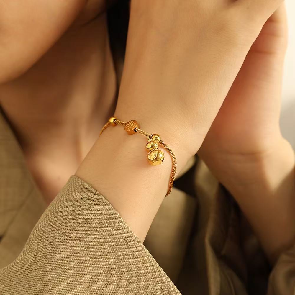 Bracciale “HuLu” – L’eleganza dell’Oriente