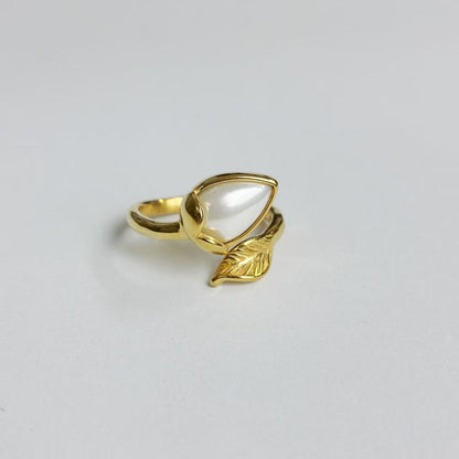 Anello Foglia con Goccia Perlata – Acciaio Inossidabile