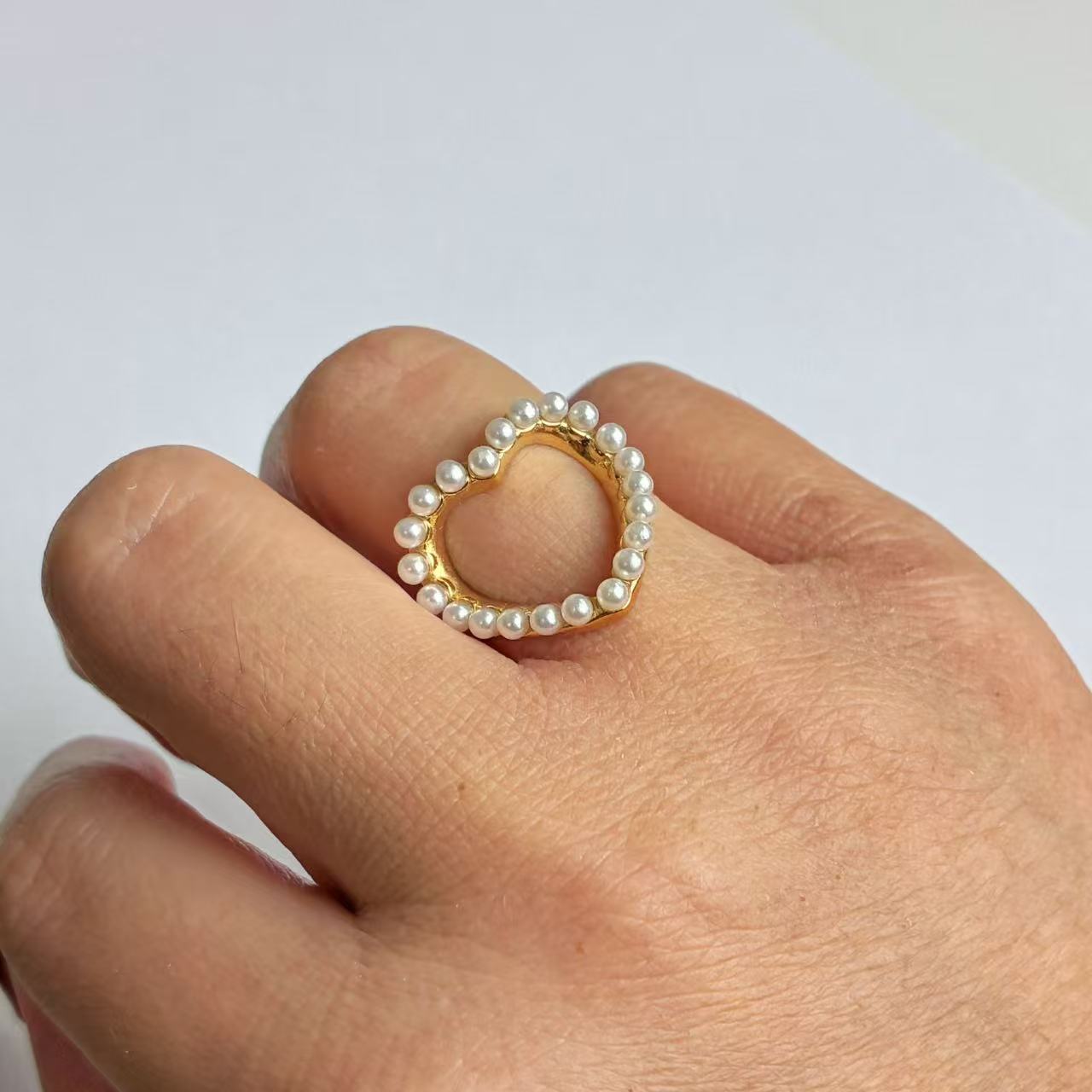 Anello Cuore con Perline – Acciaio Inossidabile Oro