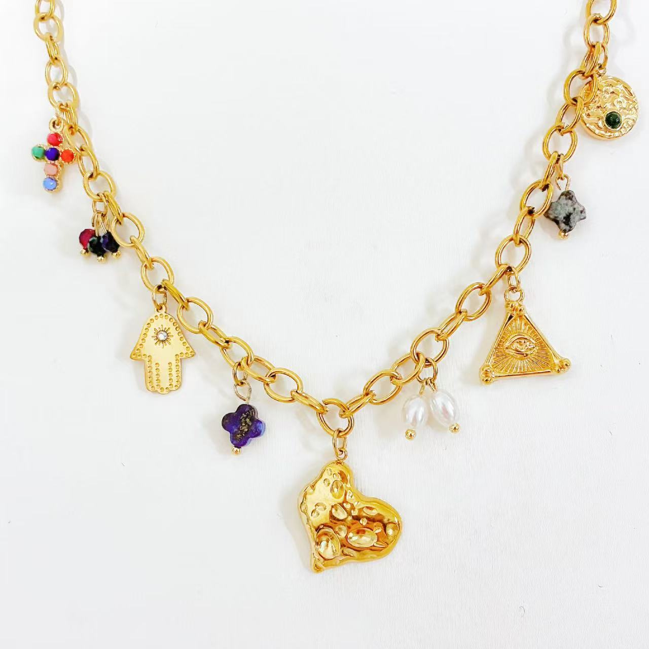 Collana con Ciondoli Multisimbologia – Stile Unico e Ricco di Significato