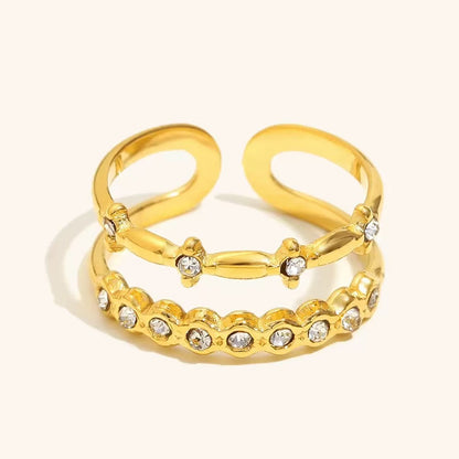 Anello “Doppio Respiro” – Movimento Intrecciato dal Fascino Raffinato