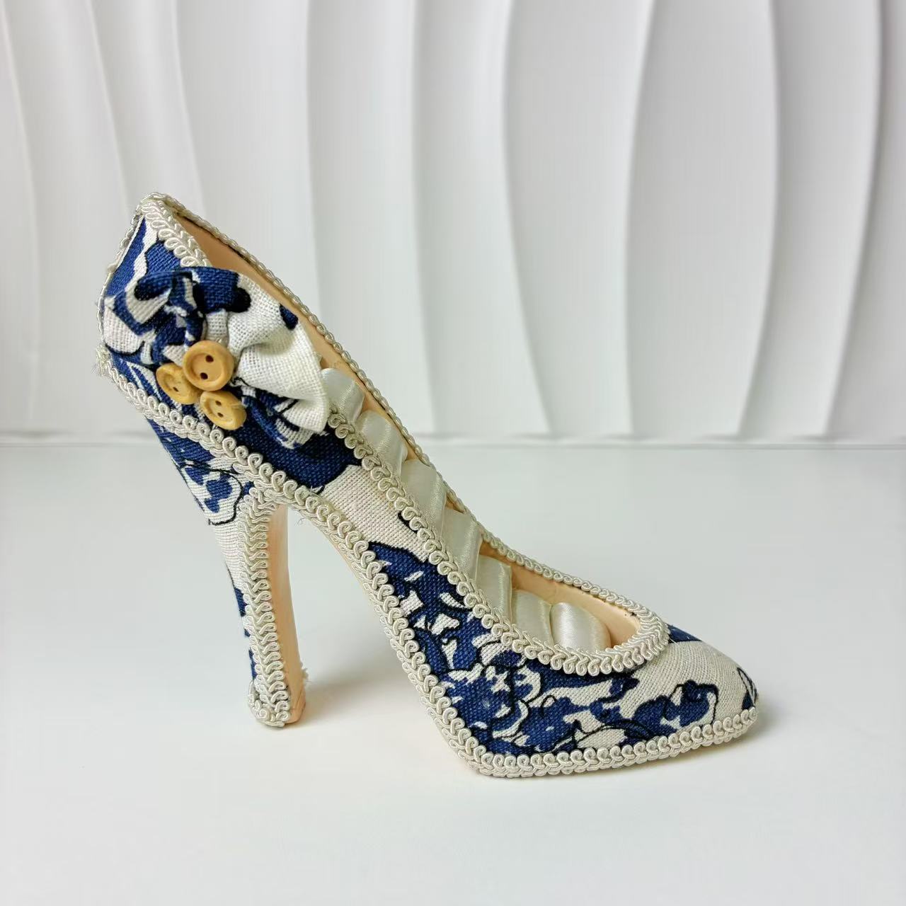 (A112)Scarpa portaanelli