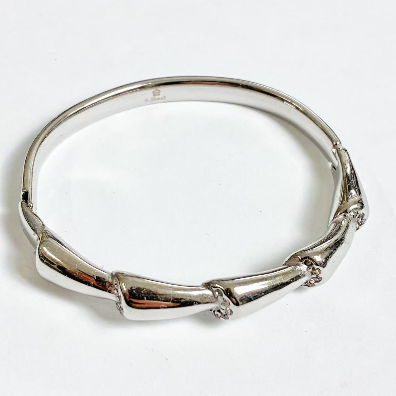 Bracciale “Armonia di Vita” – Acciaio Inossidabile con Ciondolo Musicale