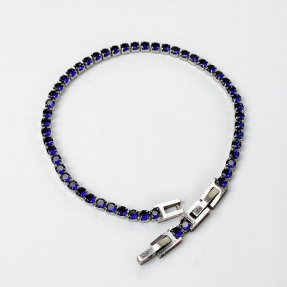 Bracciale “Carezza Continua” – Eleganza Lineare dal Segno Raffinato