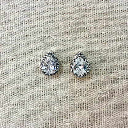 Orecchini "Goccia di Splendore" – Stud con Halo di Cristalli