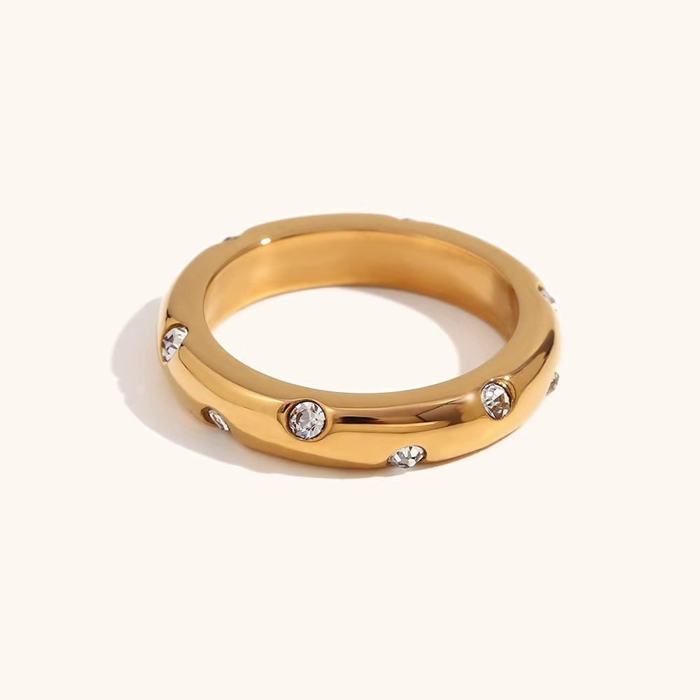 Anello “Costellazione Morbida” – Brillantezza Diffusa su Linee Avvolgenti