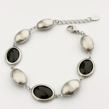 Bracciale con Maglie Dorate & Elementi Colorati – Stile Chic e Vivace