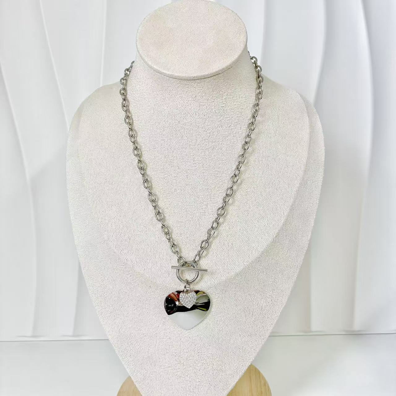 (C255)Collana con cuori in acciaio inox