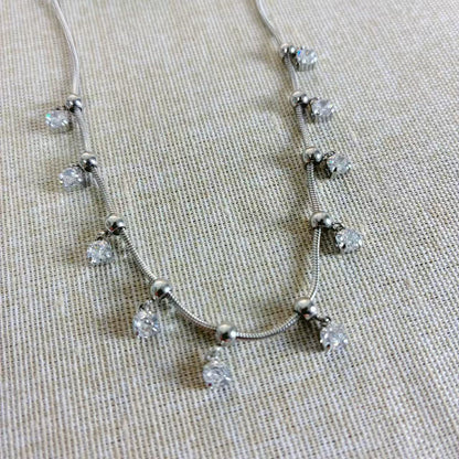 Collana “Gocce” – Il ritmo della luce