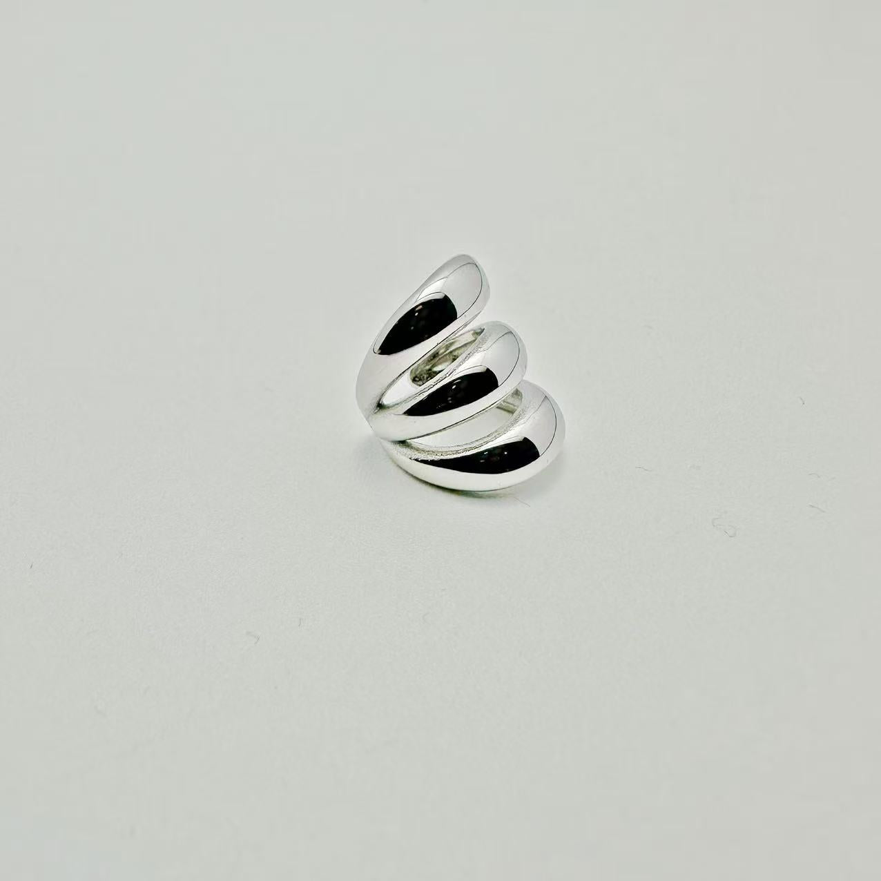 (E039)Ear cuff