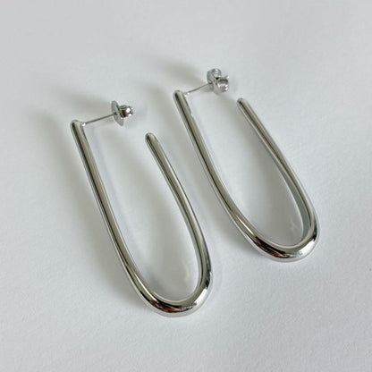 Orecchini “Arco di Grazia” – Eleganza dal Design Contemporaneo