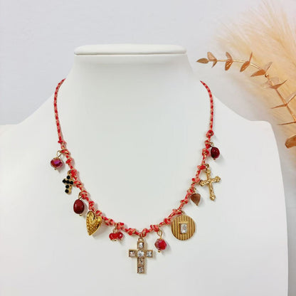 Collana “Amuleti Preziosi” – Un Racconto di Simboli e Colori