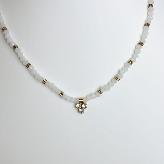 Collana “Gocce di Cristallo” – Una Carezza di Luce e Purezza