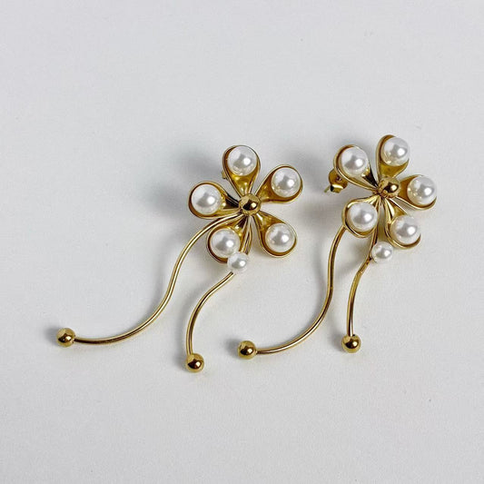 Orecchini Floreali Dorato con Perle