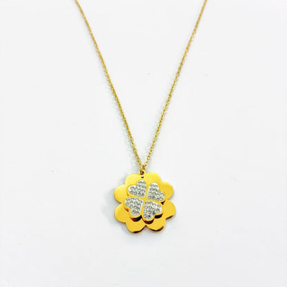 Collana con ciondolo che si gira