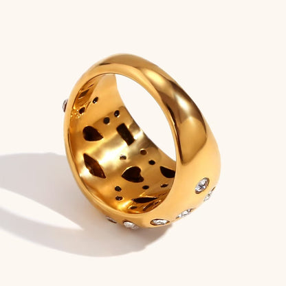 Anello “Mosaico Prezioso” – Fascia Scultorea dal Carattere Ricercato