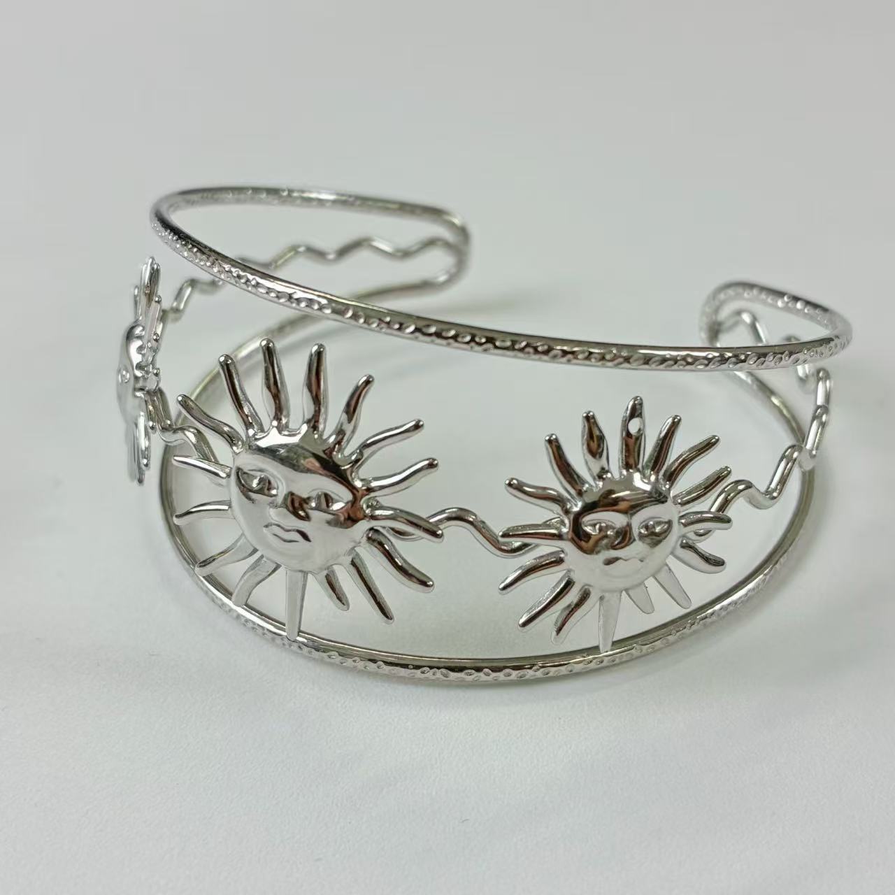 Bracciali semirigidi