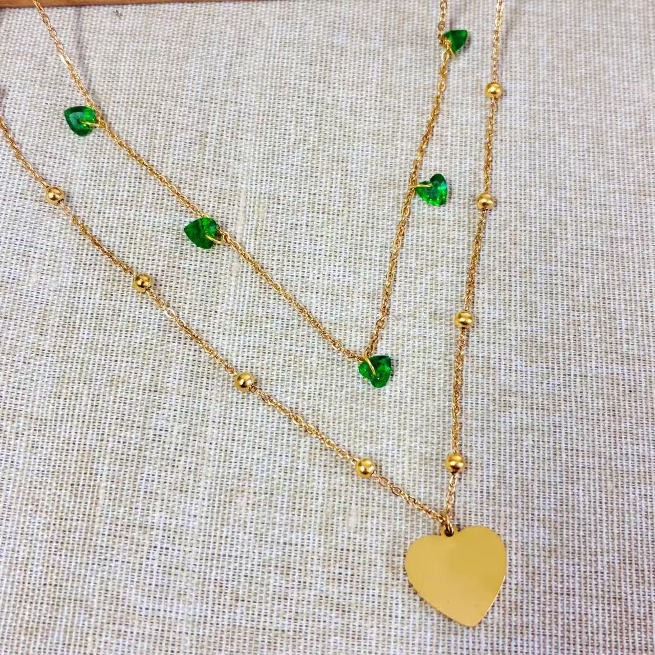 Collana “Amore Dorato” – Acciaio Inossidabile & Cristalli Rossi a Cuore